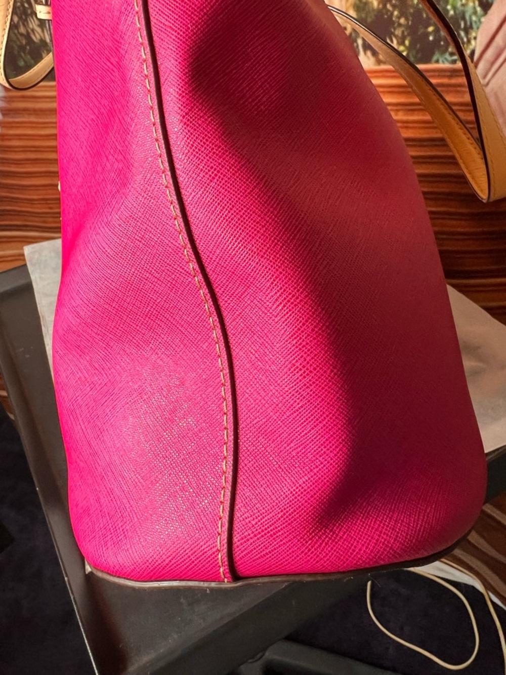 Michael Kors Jet Set Travel Tote Hot Pink Fushia Saffiano Leather Cream Handles - Picture 9 of 17